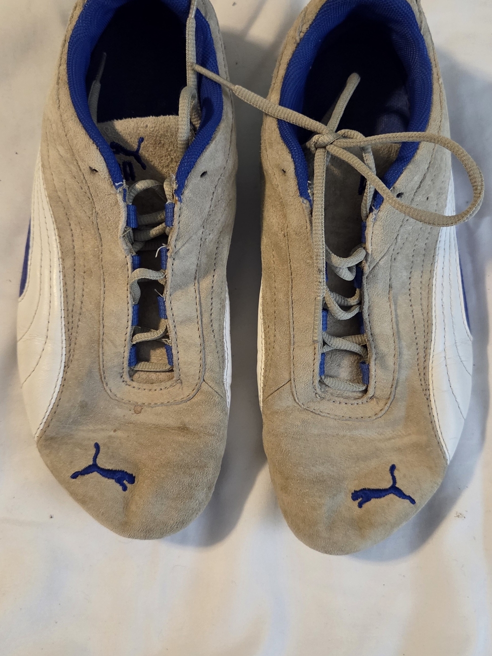 Vintage Y2K Puma Speedcat Beige & White Suede Athletic Shoes w Blue Accents